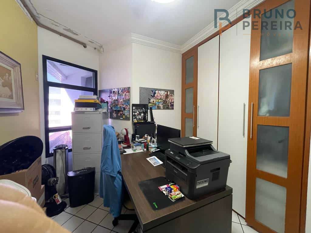 PIAP31137 (9)